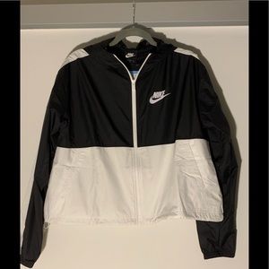 NWT Nike windbreaker